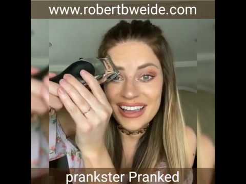 Robert B.Weide Season 3 Episode 4  – Prankster Pranked 