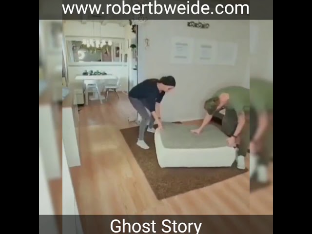 Robert B.Weide Episode 11 Season 6 – Ghost Story